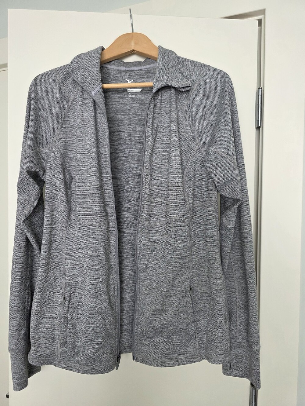Old Navy Fitted Active Go-Dry Light Gray Zip Jacket L